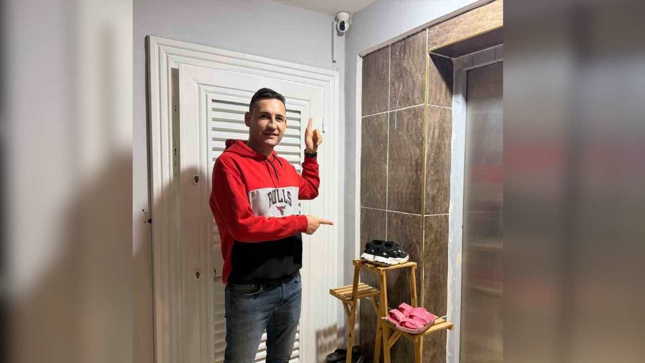 Kadın Hırsızlar Beğendikleri Ayakkabıları Böyle Çaldı (2)