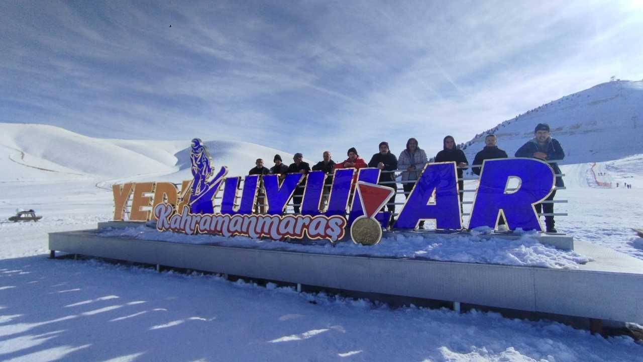 Karla Buluşan Gönüller Engelsiz Bir Gün (1)