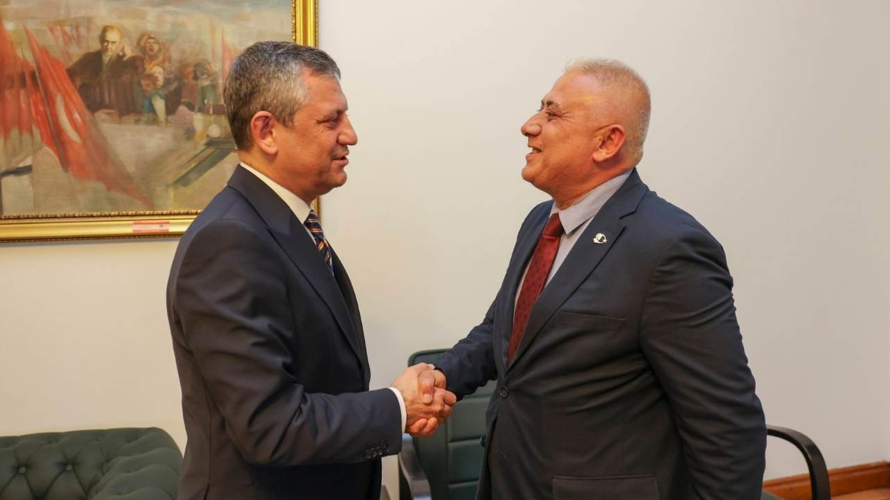 Osmaniye Eğitim İş Başkanı Adem Yücel’den Özgür Özel Ve Asu Kaya’ya Ziyaret (2)