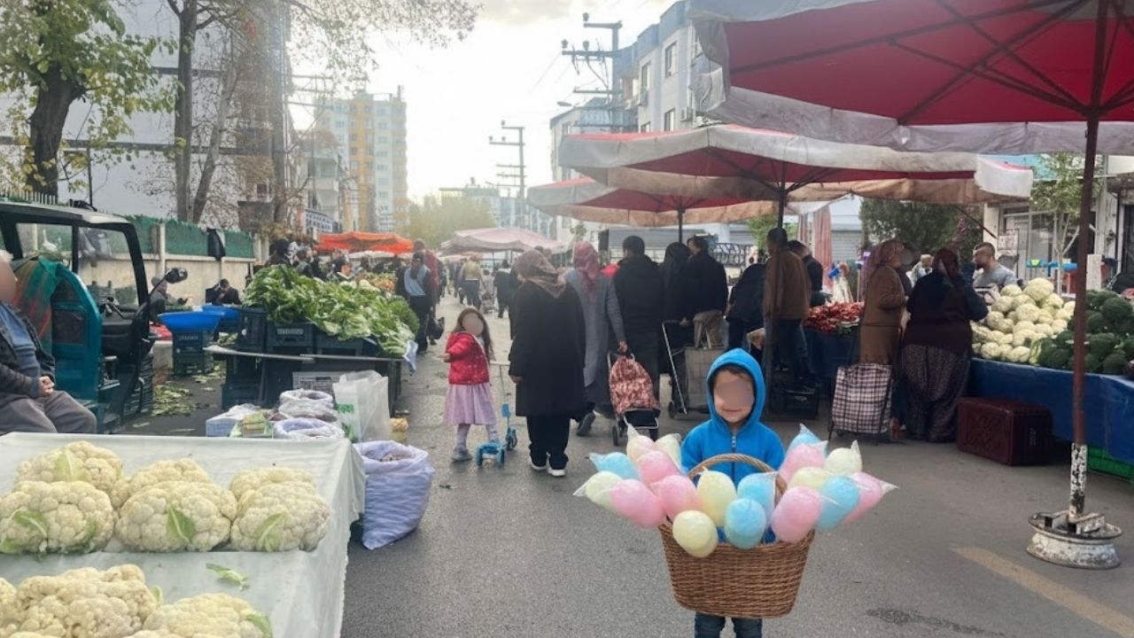 PAZARDA ÇOCUK İŞÇİ-1