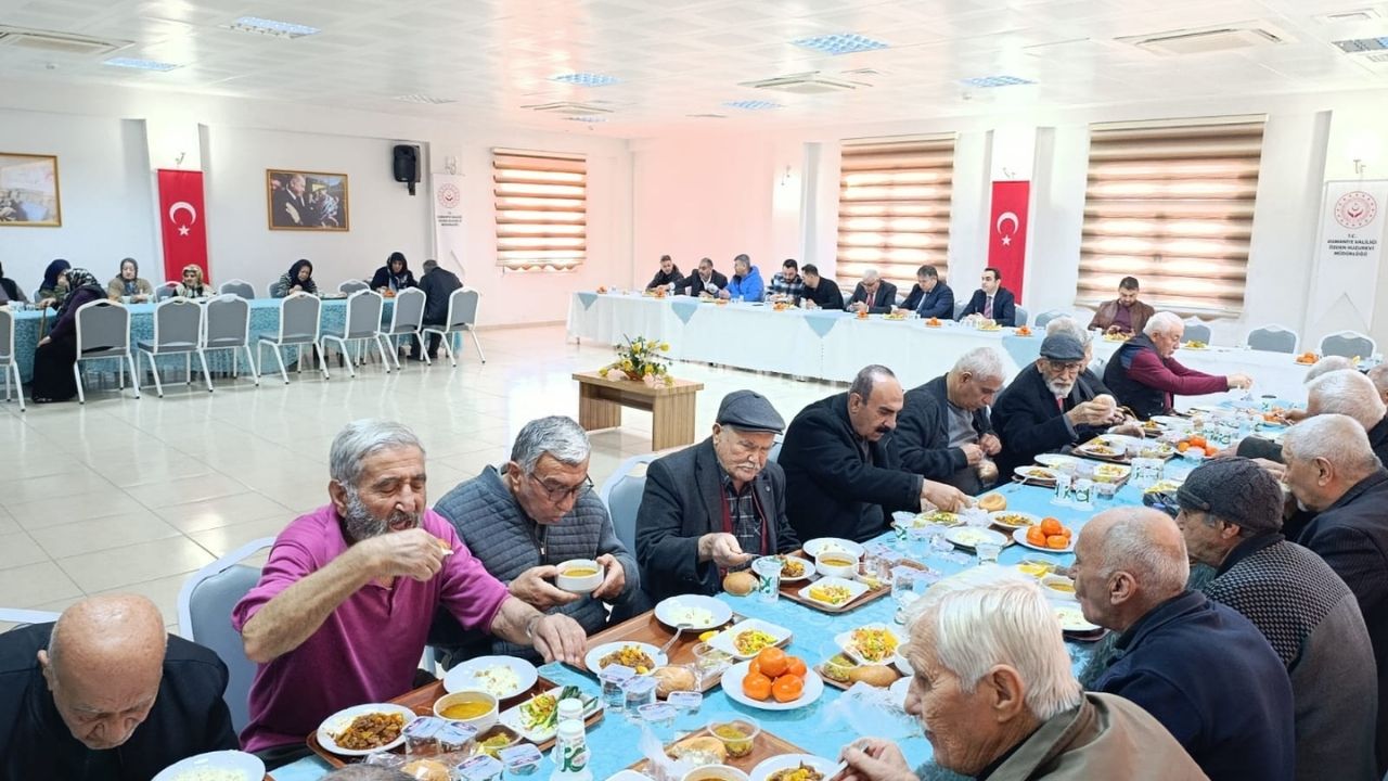 Osmaniye’de Huzurevinde Miraç Kandili’ne Özel Manevi Program (1)