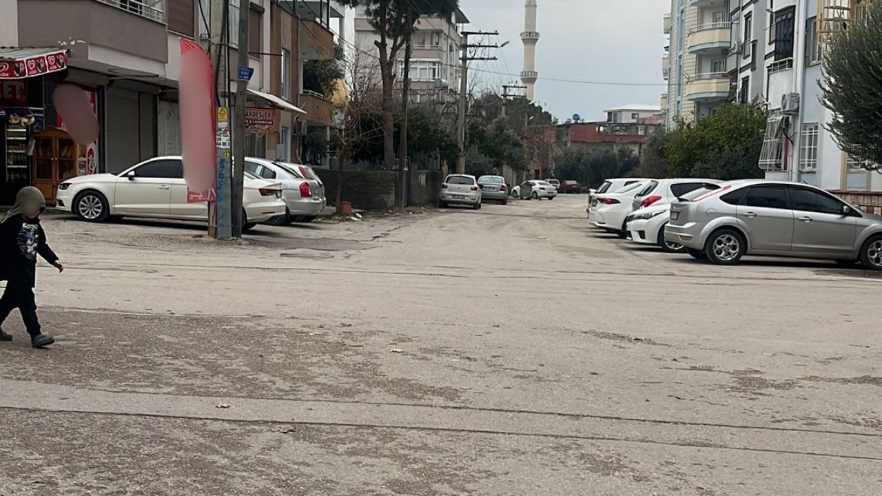 Osmaniye’de Kaldırımı Olmayan Mahalle Vatandaşlar Tepkili (1)