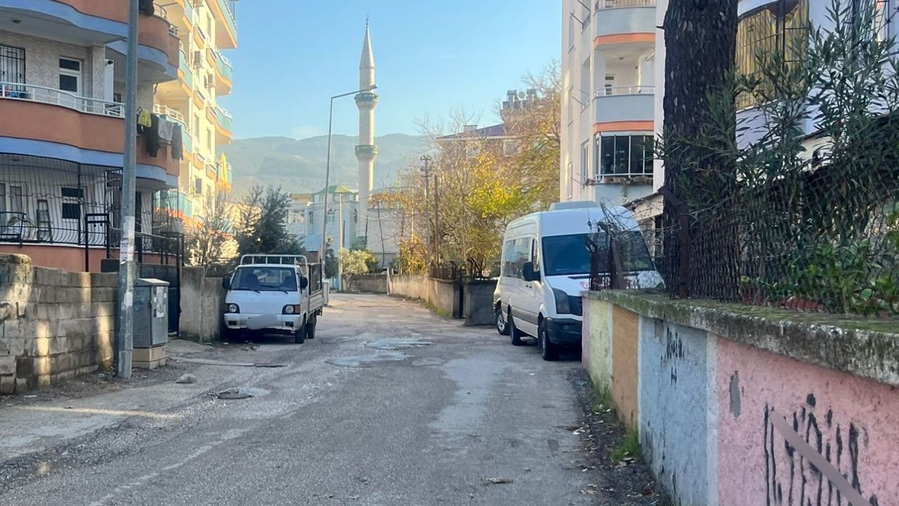 Osmaniye'de Korkutan Dakikalar Saniyelerle Yarışırken 'Yol' Engeline Takıldılar! (2)-1