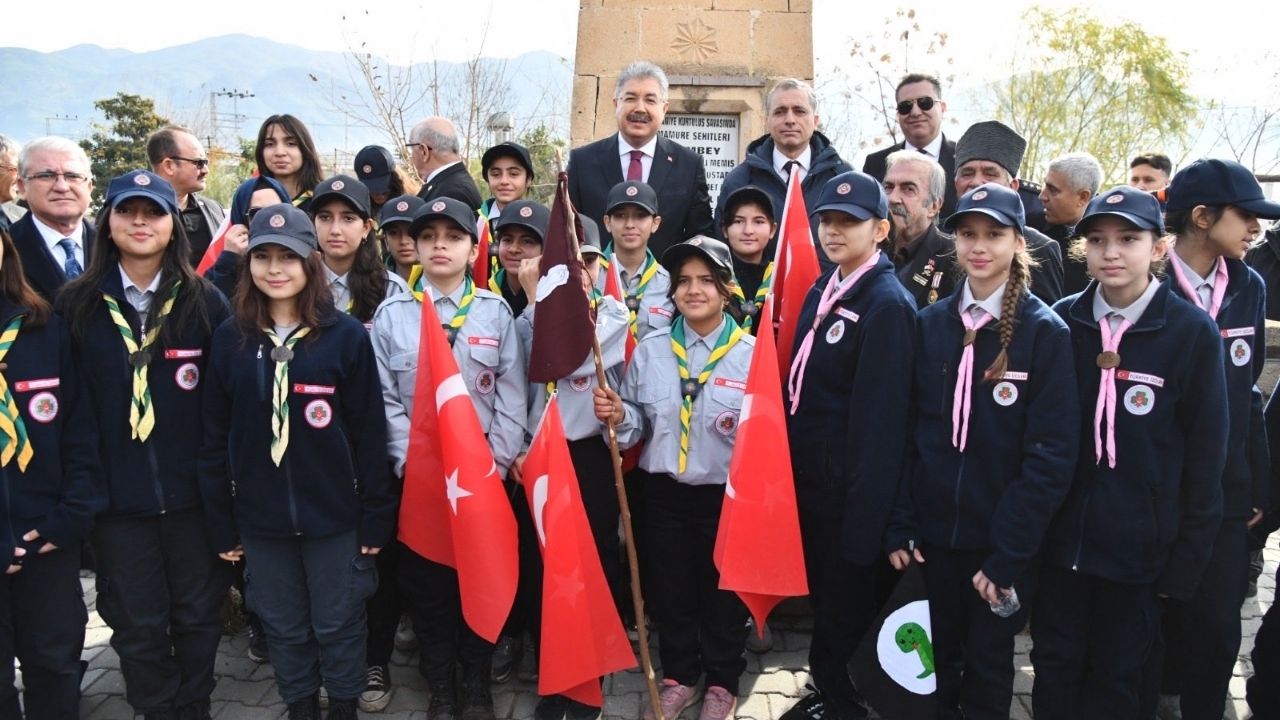 Osmaniye’de Şehit Saimbey Ve Şehitlere Saygı Yürüyüşü Düzenlendi (2)