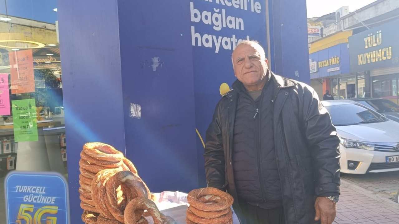 Osmaniye’nin Cüneyt Arkını 25 Yıldır Aynı Köşede Simit Satıyor (4)