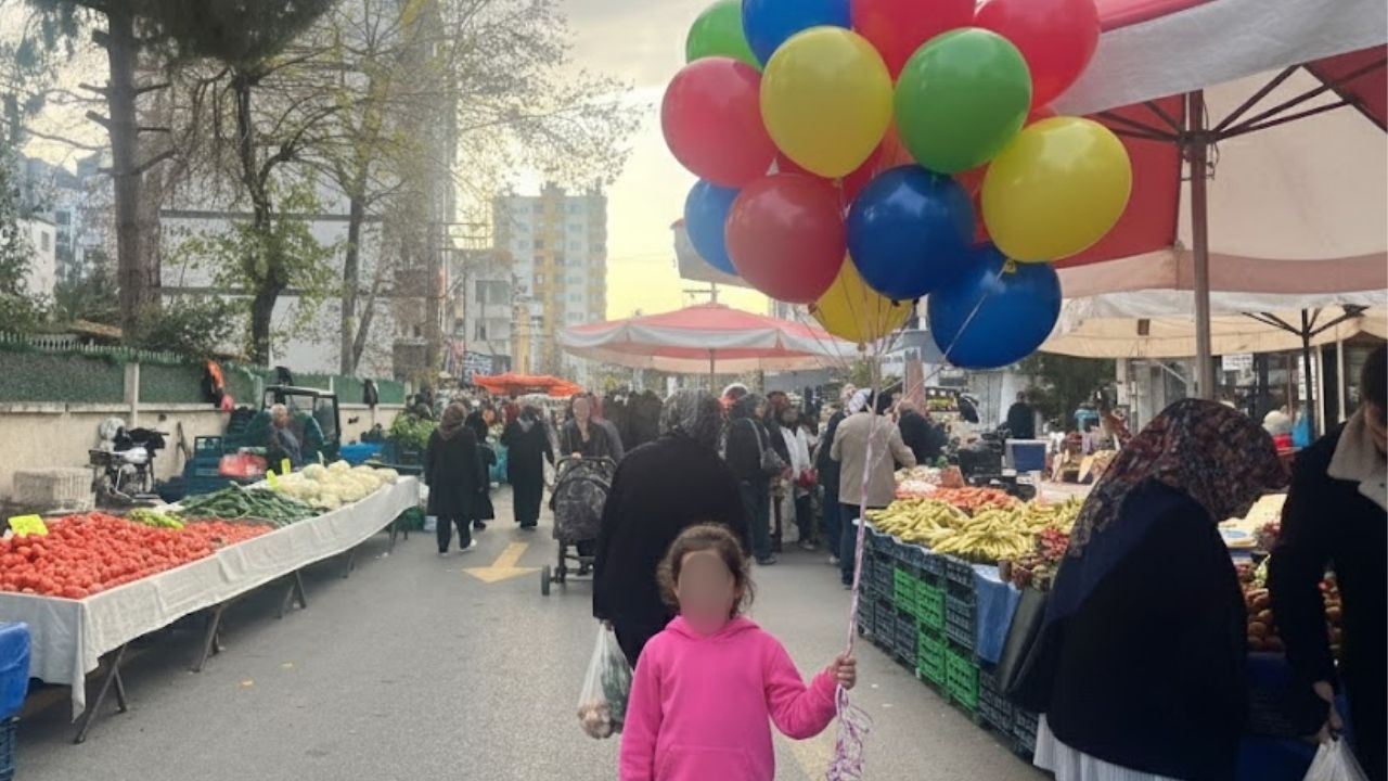 Pazarda Çocuk İşçi̇