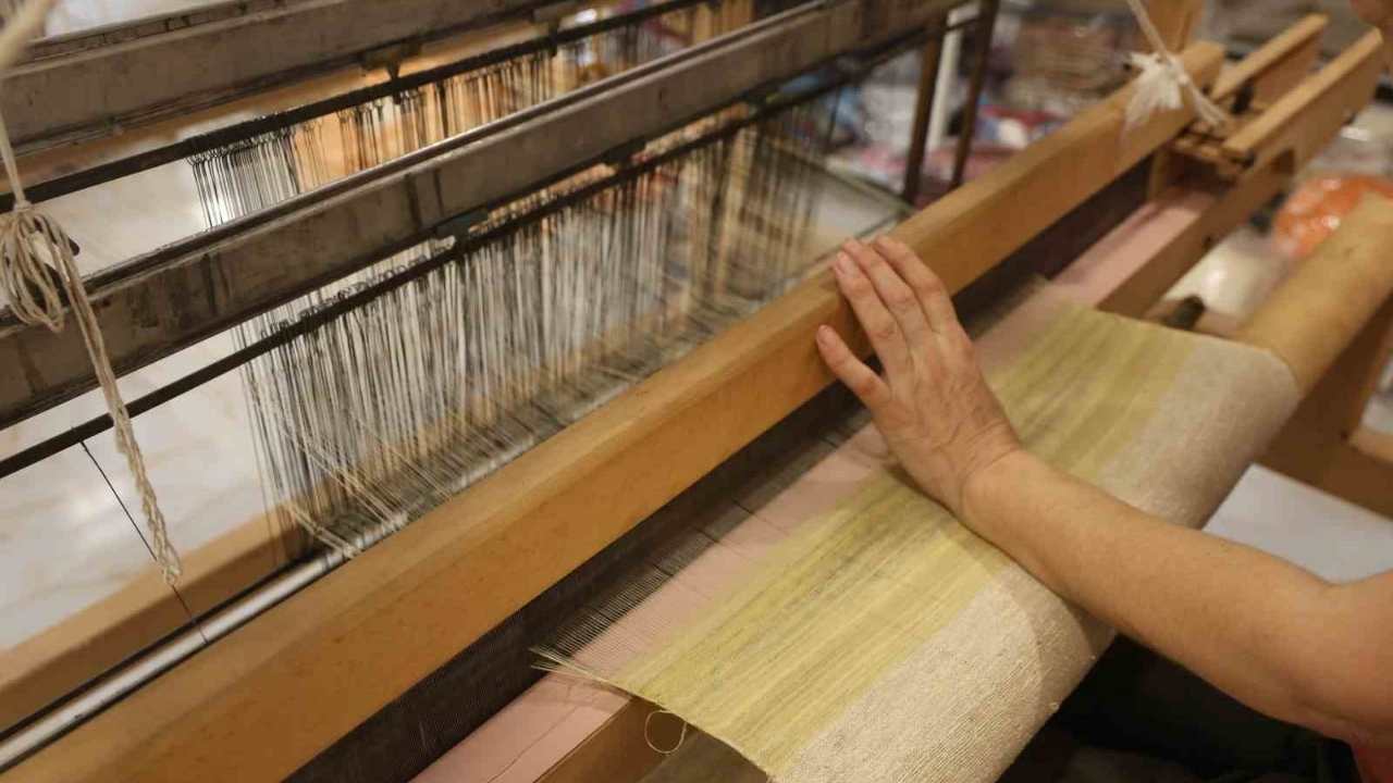 Tescilli ‘Hatay Sarısı’nı Yaşatan Emel Duman’a Yaşayan İnsan Hazinesi Ödülü (2)