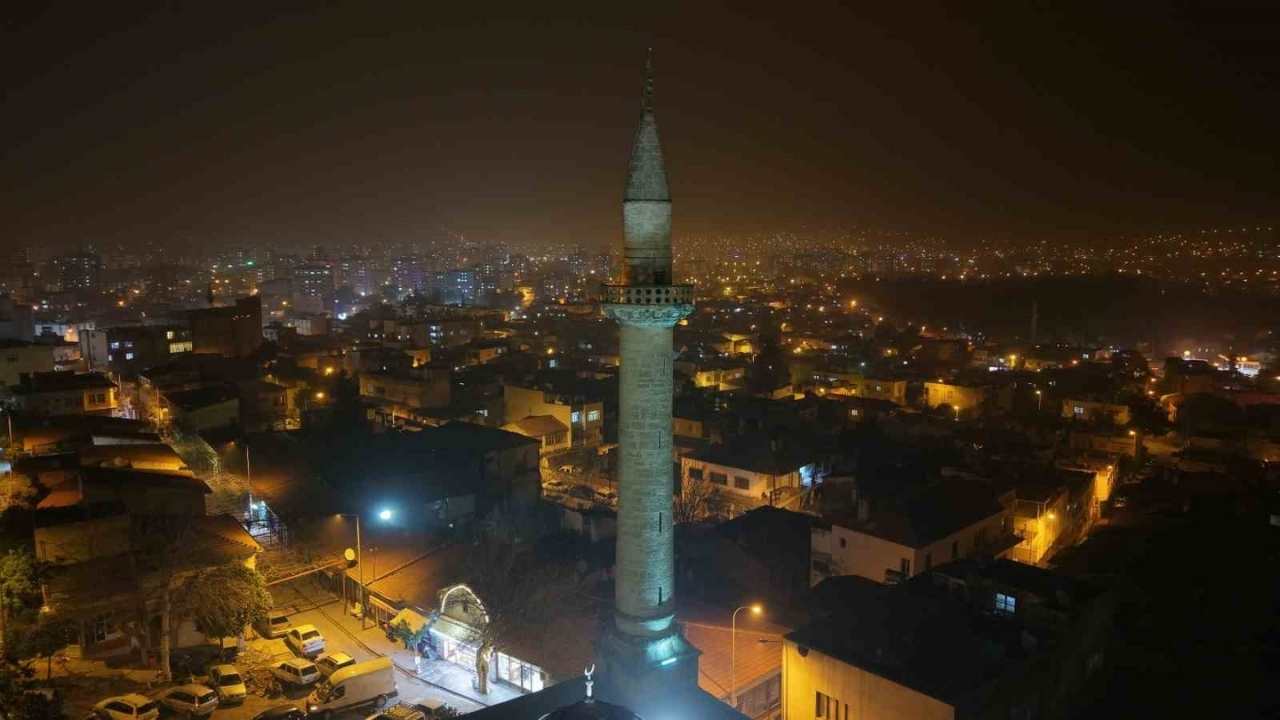 6 Asırlık Hoşkadem Camii’nde Berat Kandili Coşkusu (1)