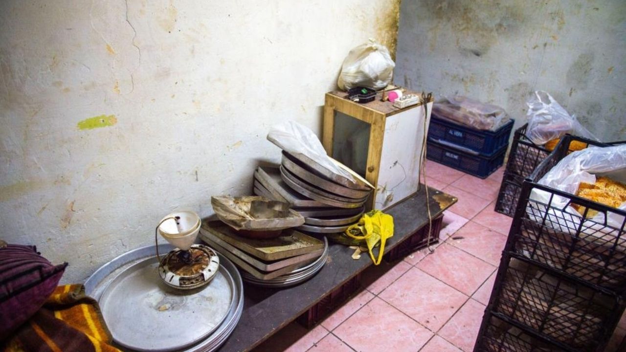 Adana’da O Fırının İçinden Gelen Görüntüler Mide Bulandırdı Ramazan Öncesi Mühür Vuruldu! (2)