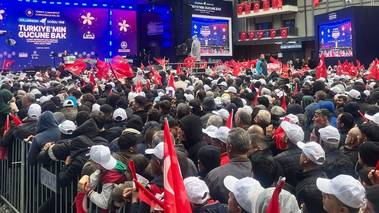 Ali Yerlikaya 6 Şubat’ta Türkiye, Dünyaya Örnek Bir Dayanışma Gösterdi (1)-1