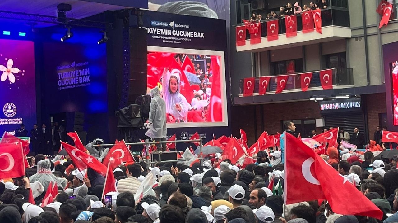 Ali Yerlikaya 6 Şubat’ta Türkiye, Dünyaya Örnek Bir Dayanışma Gösterdi