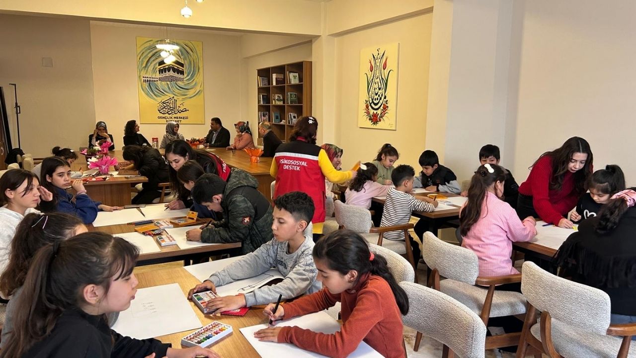 Kadirli'de Kalpleri Isıtan Görüntüler Camide Çocuk Sesleri Yükseldi! (1)