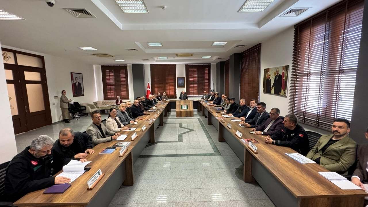 Osmaniye Belediyesi’nde Hizmet Koordinasyonu Birim Müdürleri Toplantısı Gerçekleştirildi (1)-1