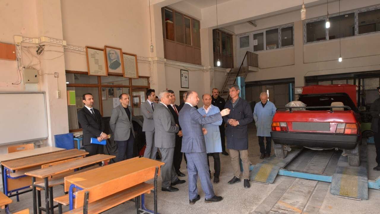 Osmaniye Mtal Atölyelerinde Üretim Seferberliği Vali Serdengeçti’den İnceleme (1)