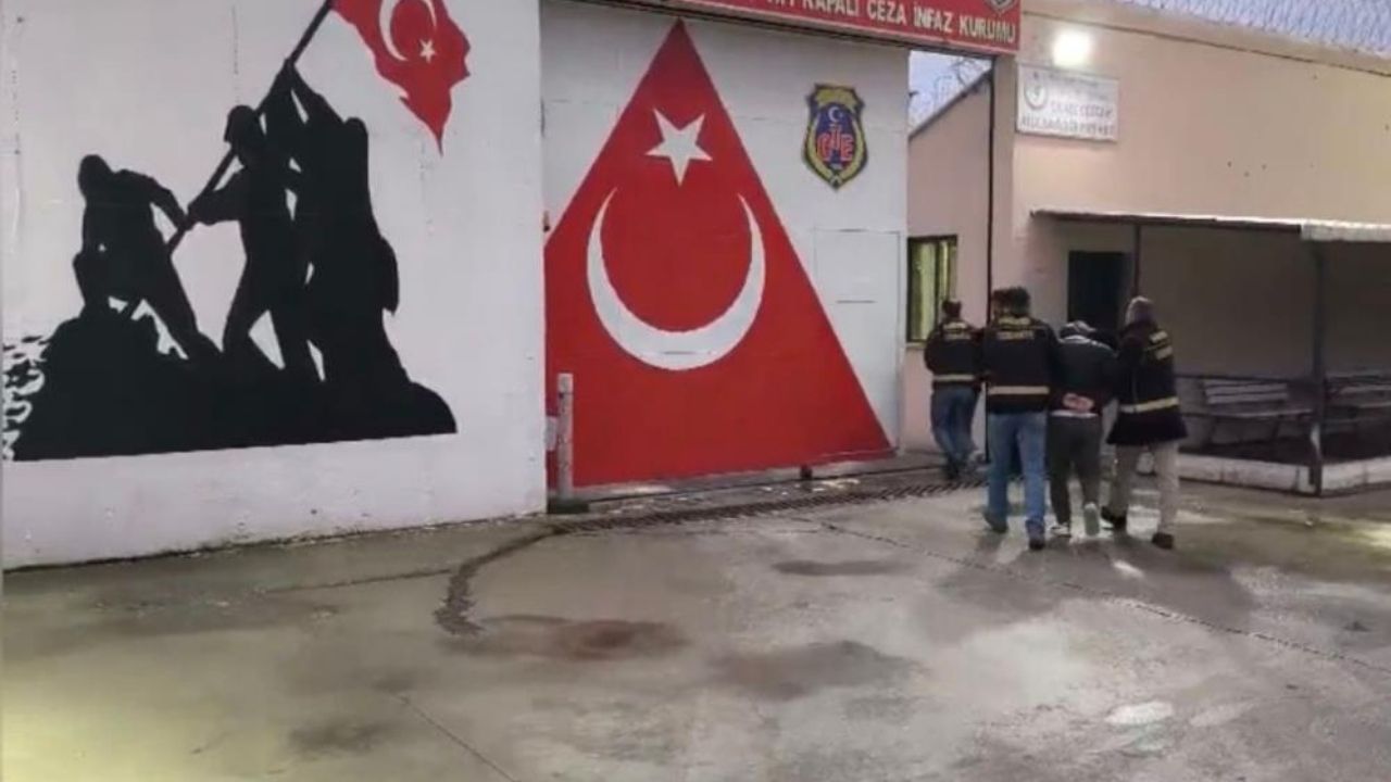 Osmani̇ye’de Narkoti̇kten Dev Darbe Bagaj Değil Zehir Deposu! (3)