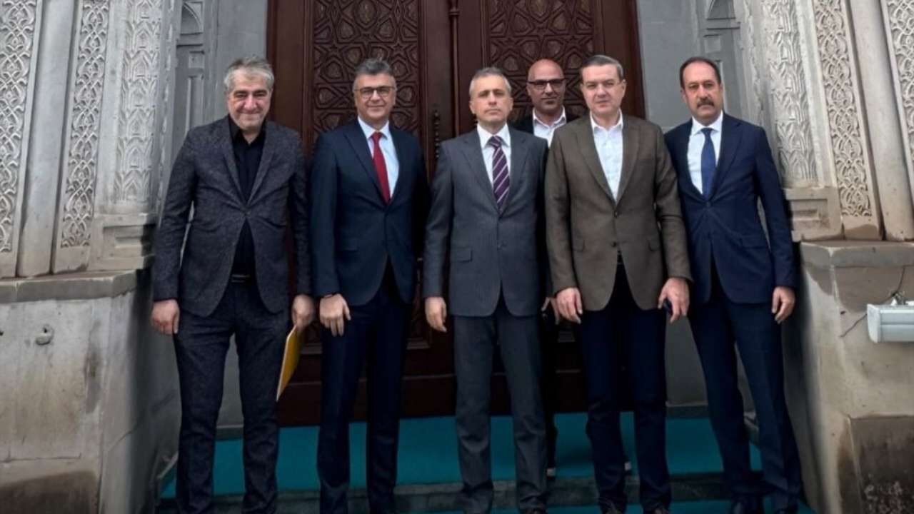 Osmaniye'de O Caddeler Tamamen Değişiyor! Başkan Çenet Müjdeyi Verdi