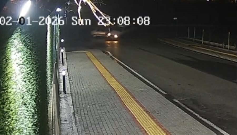 Osmaniye’de Otomobil Ile Kamyonet Çarpıştı 2 Yaralı, Kaza Kamerada 2