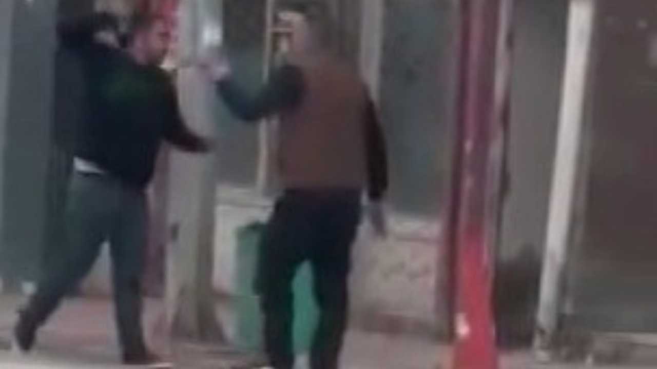 Tartıştığı Kişiyi Ayağından Silahla Vurdu (2)