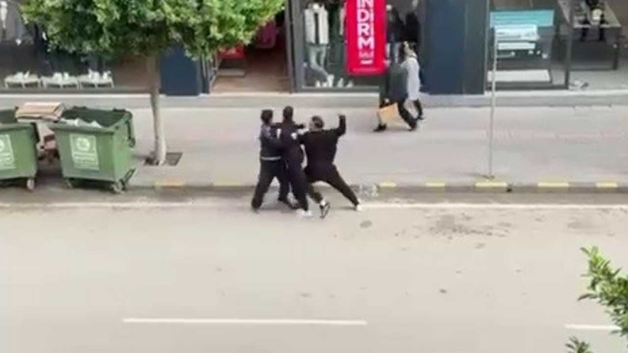 ‘Telefonumun Ekranına Baktın’ Kavgası Sokağı Ringe Çevirdi (2)