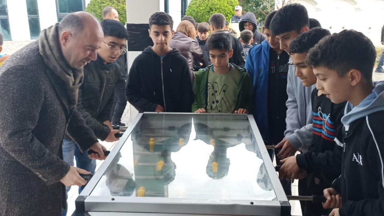 Vali Serdengeçti Aslantaş Kampı’nda Gençlerle Buluştu