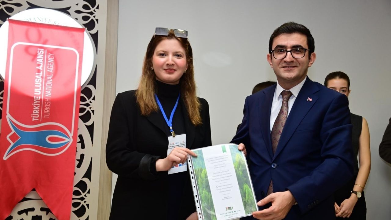 Yapay Zekâ Geliyor, Meslekler Değişiyor Okü'den Gençleri Kurtaracak Dev Proje! (2)