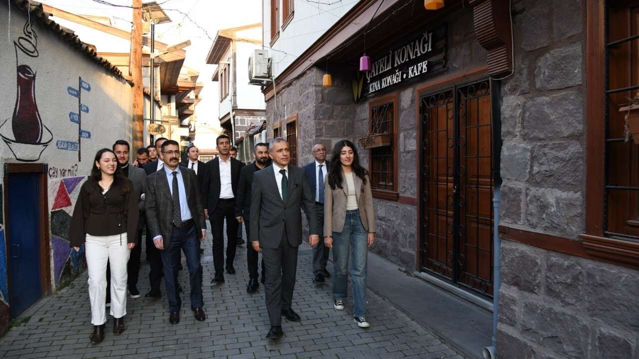 Başkan Çenet Ankara’da Osmaniyeli Gençlerle İftarda Bir Araya Geldi! (2)