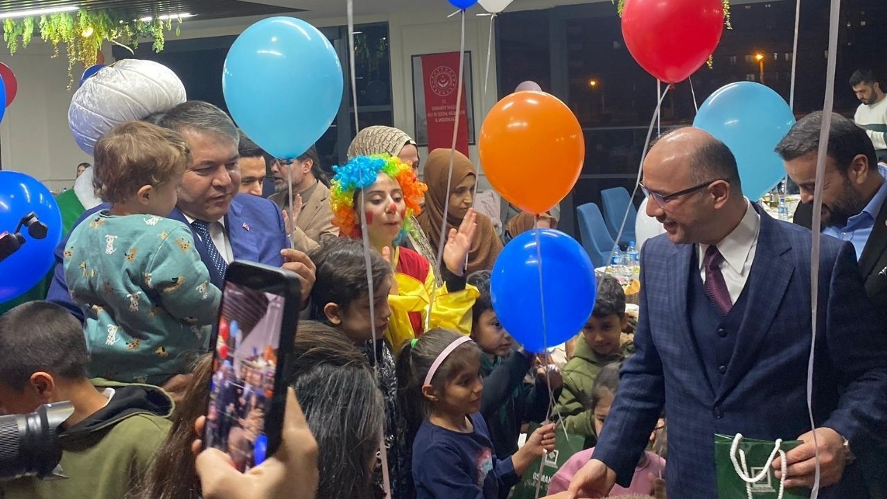 Devletin Şefkat Sofrası Osmaniye'de Yürekleri Isıtan İftar! (2)