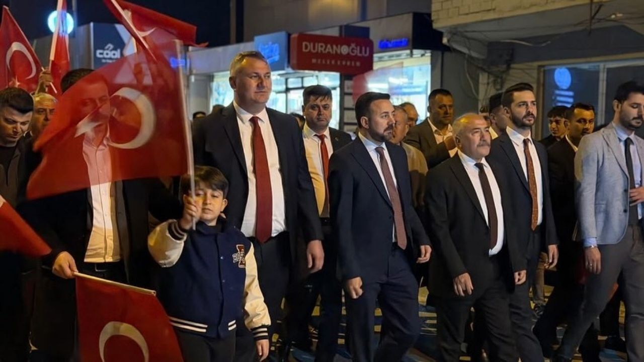 Düziçi’nde Kurtuluş Coşkusu 106. Yıl Dönümü Hakan Peker Konseriyle Taçlandı (2)-2