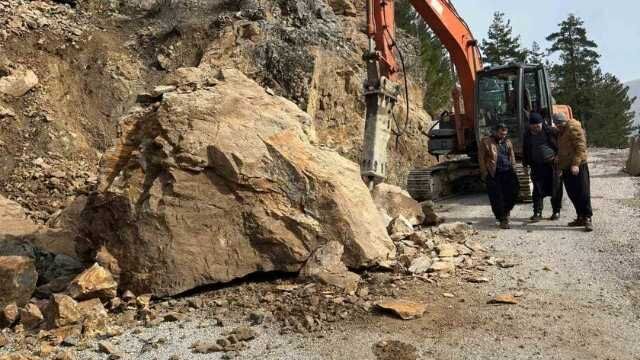 Feke’de Kar Ve Heyelanla Mücadele Sürüyor (2)