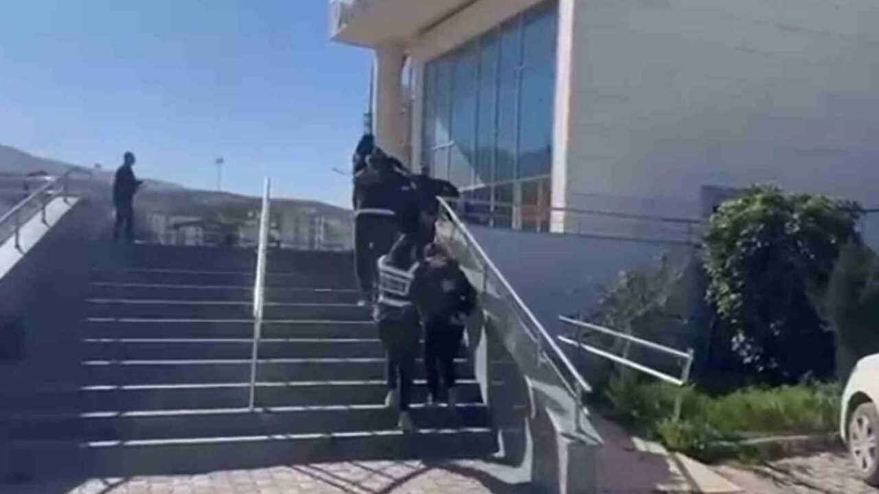 İskenderun’da Asayiş Operasyonu 5 Kişi Tutuklandı (2)