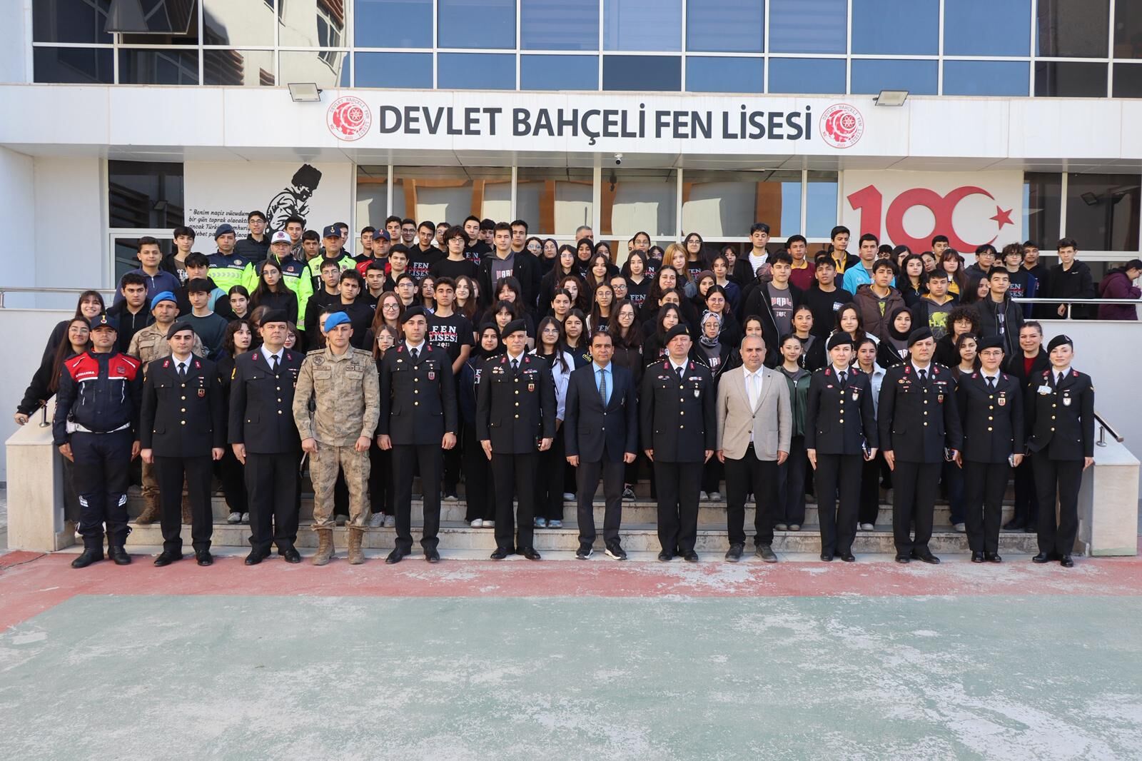 Jandarma Akademisi Osmaniye’de Lise Öğrencilerine Tanıtıldı