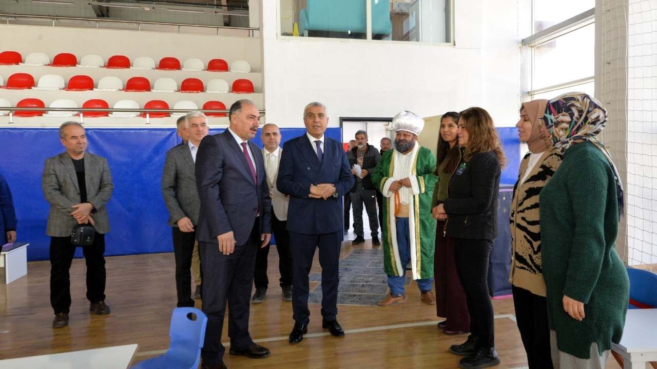 Maarifin Kalbi Osmaniye'de Atıyor İlkokul Öğrencileri Için Kapılar Açıldı (1)