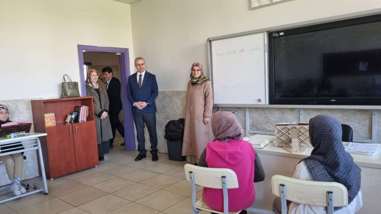 Müftü Taşcı’dan Osmaniye Hafızlık Proje Okuluna Anlamlı Ziyaret (2)