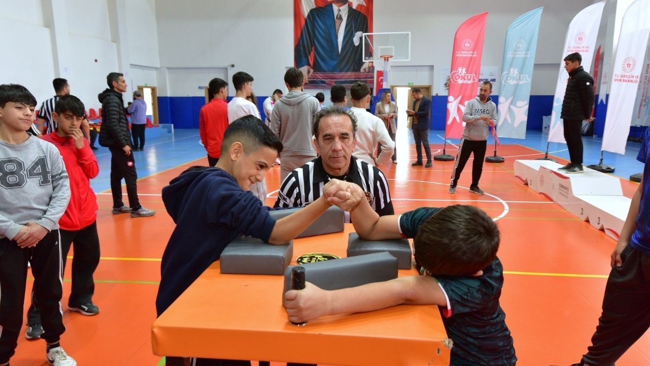 O Okul Şampiyonluğa Demir Attı! Osmaniye’yi Temsil Edecek Takım Belli Oldu