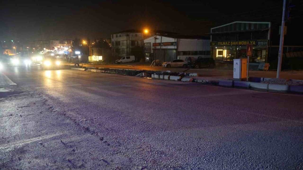 Öğrencileri Ezmemek Için Refüje Çıktı Facia Son Anda Önlendi (2)