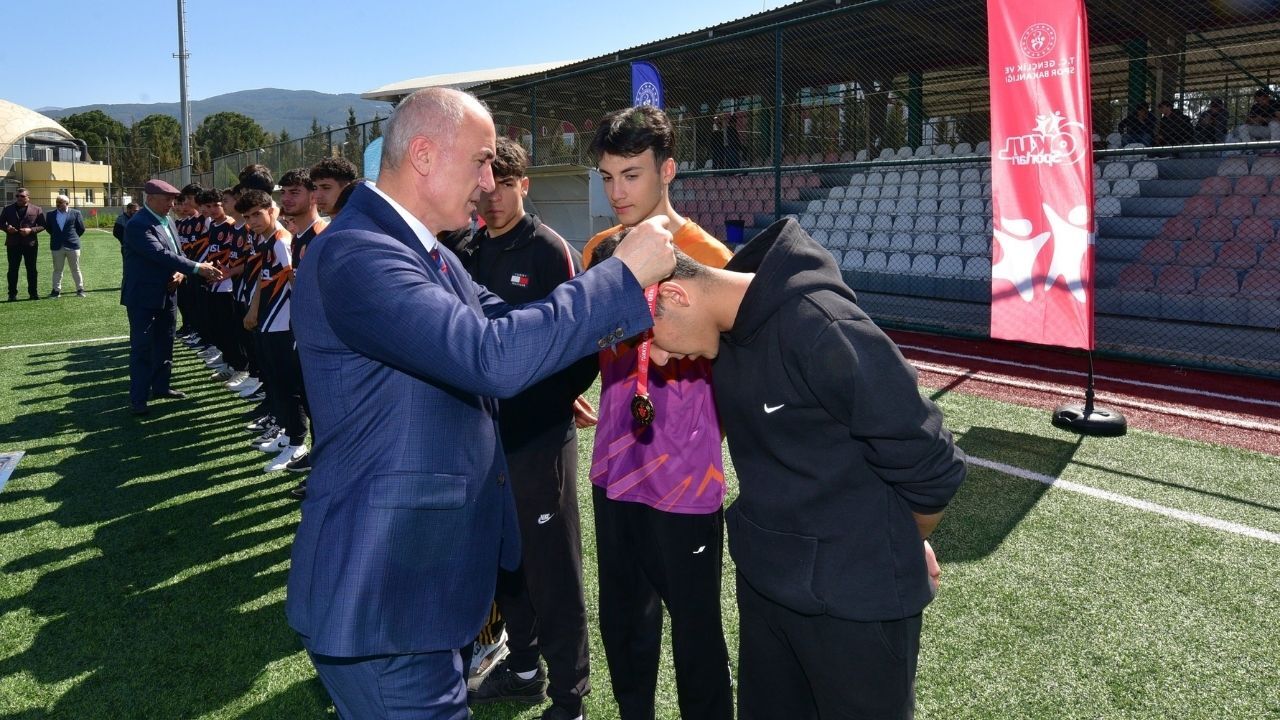 Okul Sporlarında Şampiyon Belli Osmaniye'yi Aksaray'da Onlar Temsil Edecek! (2)