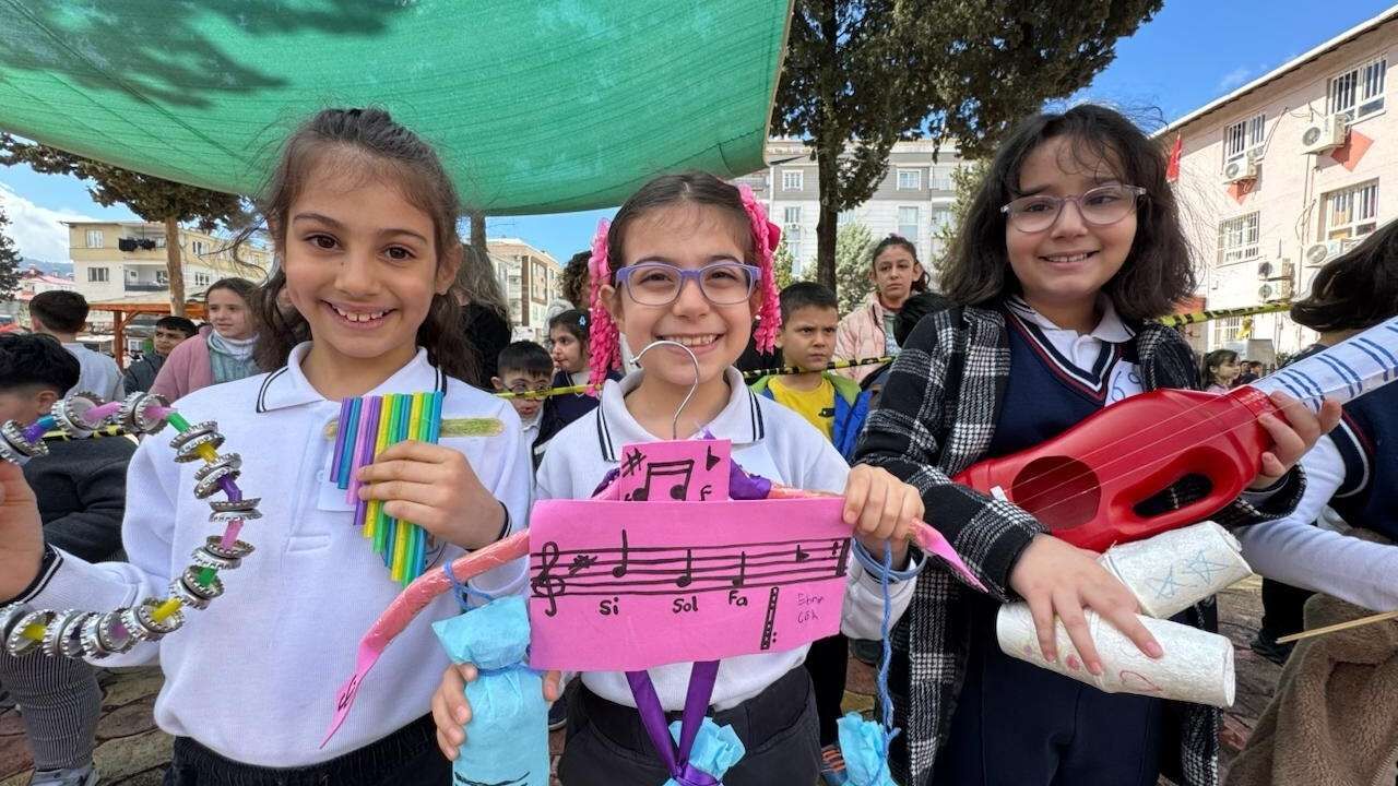 Osmaniye Mithatpaşa İlkokulu’nda Anlamlı Sergi Atıklar Sanata Dönüştü (1)