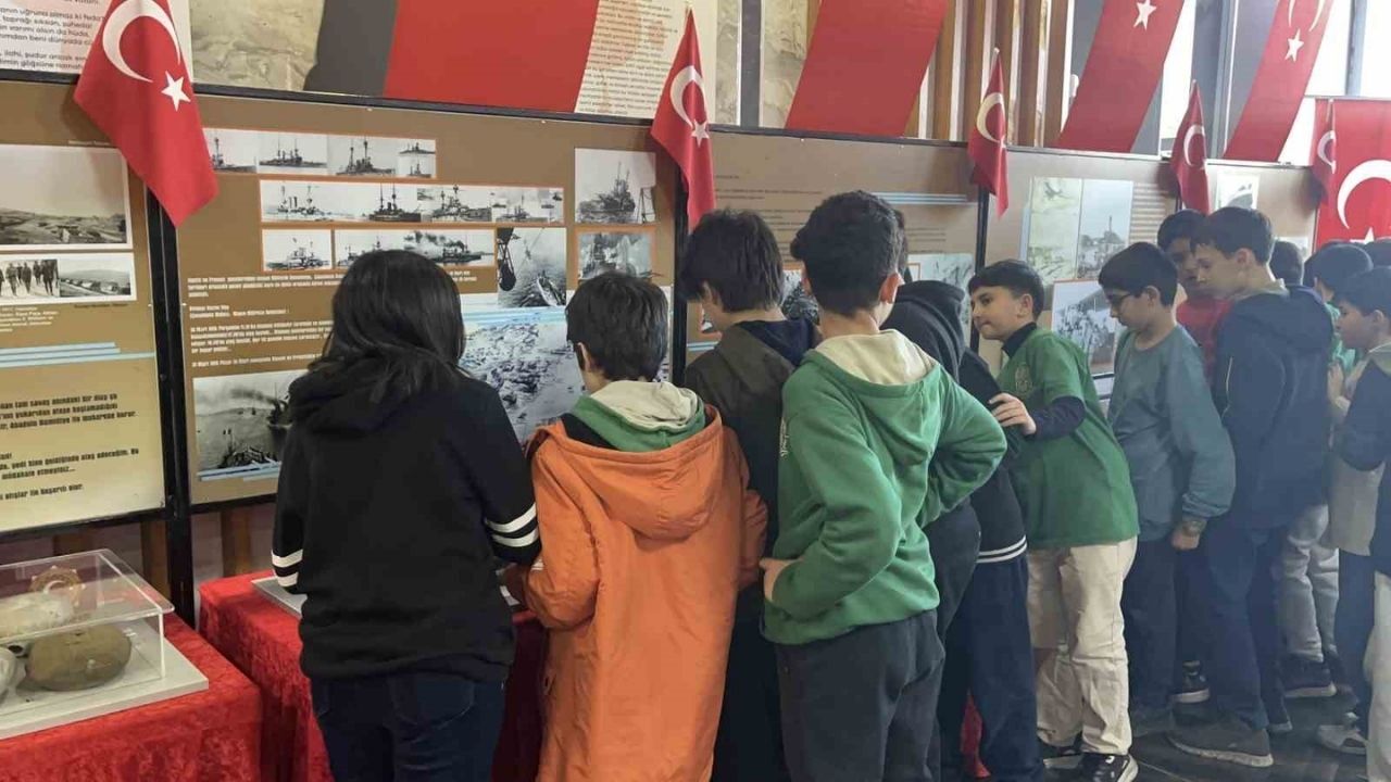 Osmaniye’de Çanakkale Savaş Objeleri Ve Fotoğrafları Sergisi Açıldı (1)