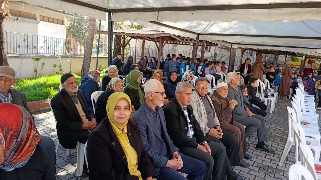 Osmaniye’de Kütüphaneler Haftası Kuşaklar Kitap Sevgisinde Buluştu (3)