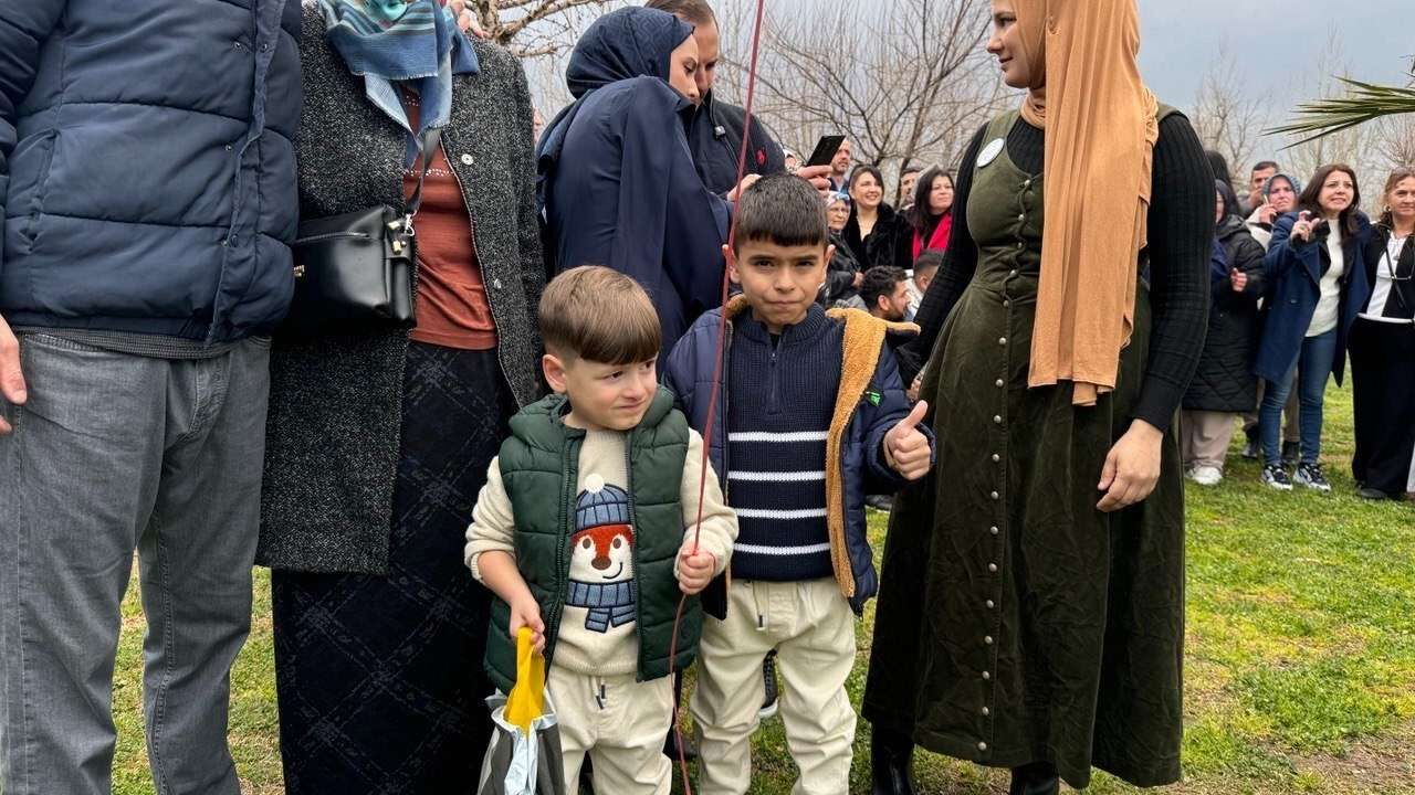 Osmaniye’de Umuda Yolculuk Sma'lı Mert Fırat İçin Zafer Balonları Gökyüzünde! (2)