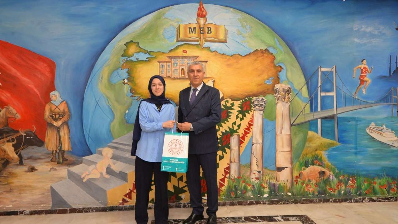 Osmaniye’nin Gurur Tablosu Resim, Şiir Ve Hikâyede İl Birincileri Ödüllendirildi (2)