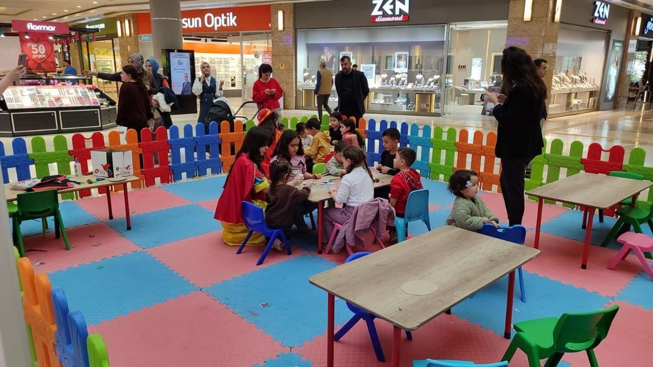 Osmaniye’nin Minikleri 328 Avm’de Renklerle Buluştu (1)