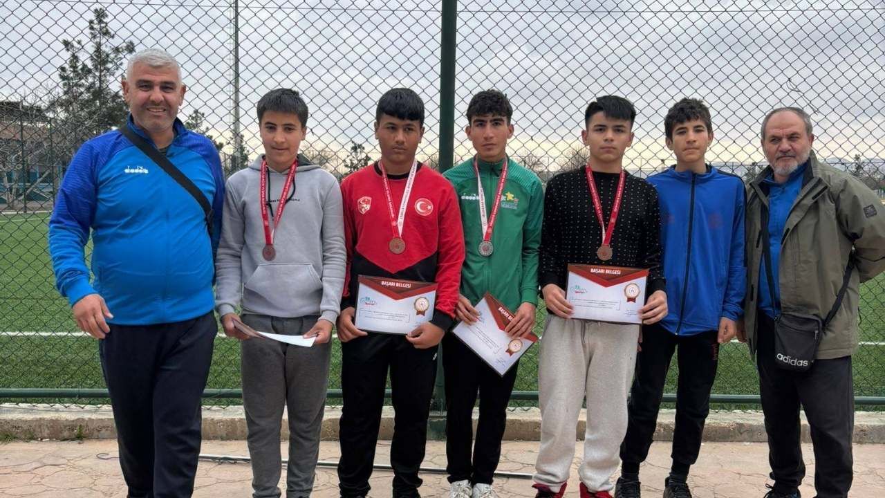 Osmaniye’nin Yıldızları Minderi Titretti Şanlıurfa’dan 4 Madalya İle Döndüler! (1)