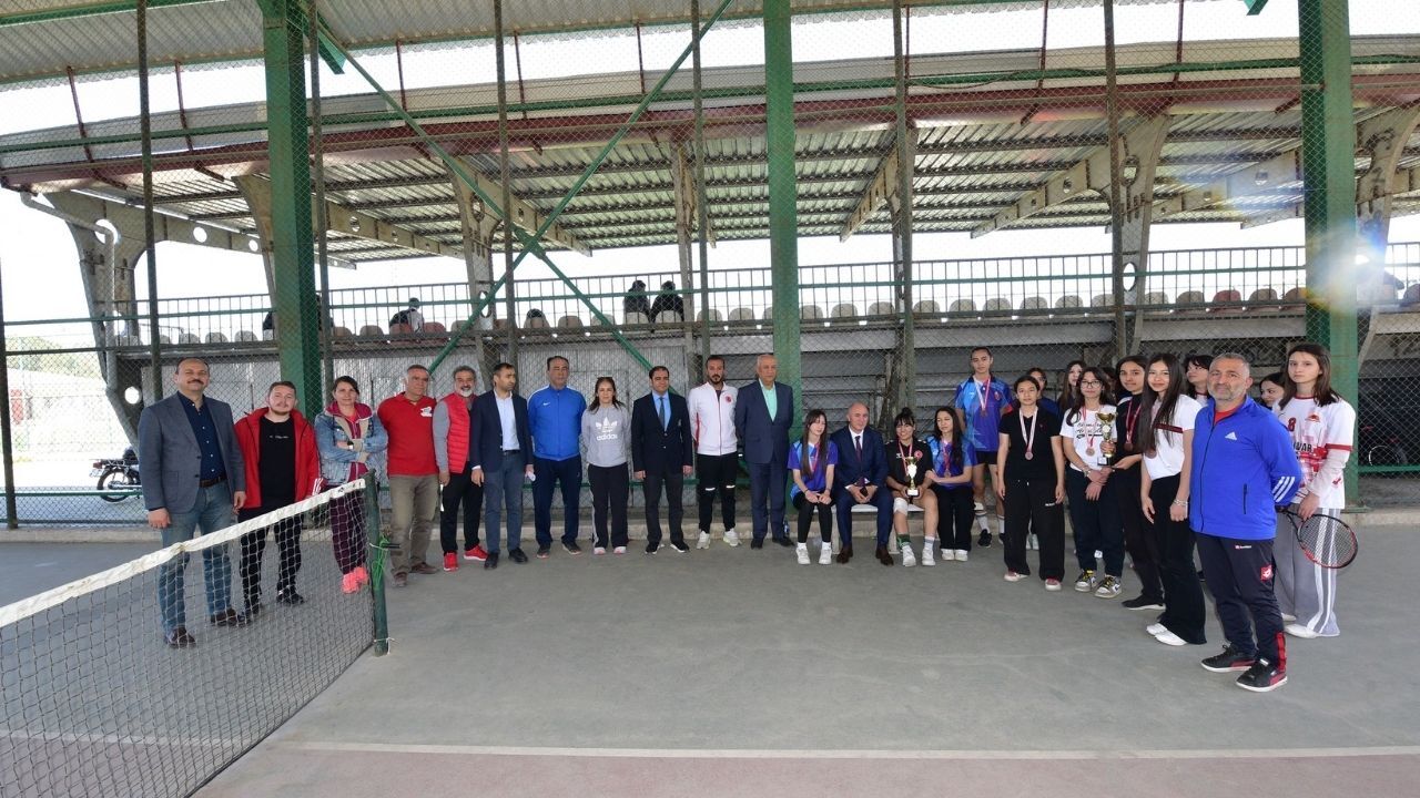 Osmaniye’yi Grup Müsabakalarında Kim Temsil Edecek İşte Tenis Şampiyonu! (4)