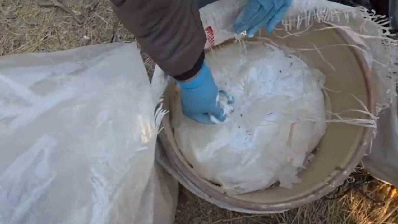 Portakal Bahçesinde Yasaklı Madde Operasyonu 175 Kilo Ham Madde Ele Geçirildi (2)