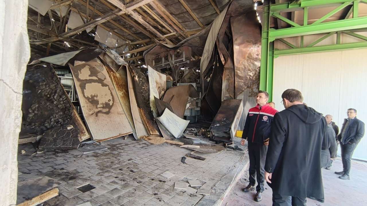 Şen-Piliç Kesimhanesinde Yangın Sonrası Hasar Tespiti Başladı