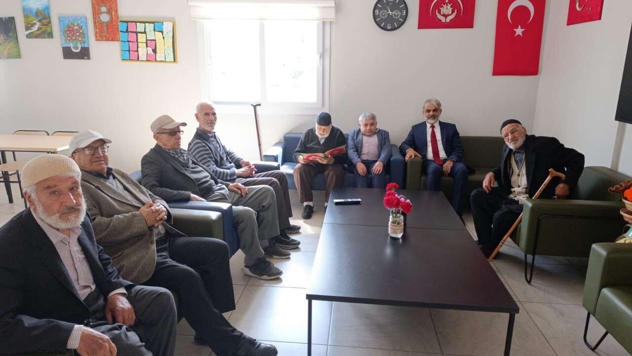 Yaşlılar Haftası’nda Osmaniye Aktif Yaşam Merkezi’ne Anlamlı Ziyaret (2)