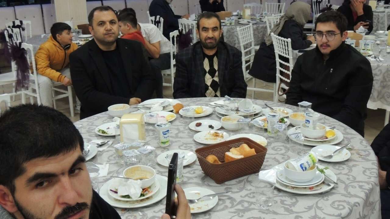 Yeniden Refah Osmaniye Teşkilatı İftar Sofrasında Buluştu (2)