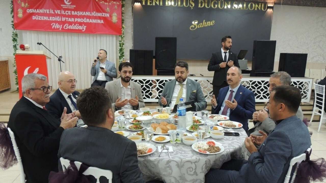 Yeniden Refah Osmaniye Teşkilatı İftar Sofrasında Buluştu