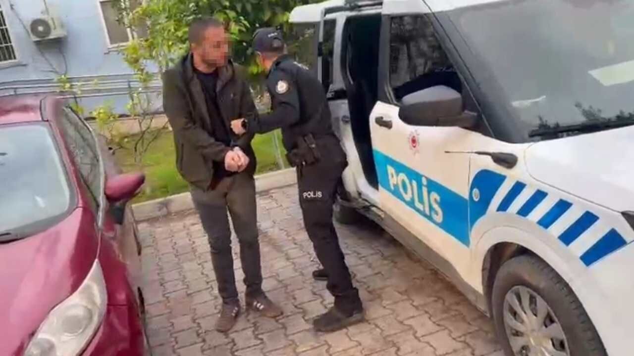 Adana’da Aranan Şahıslara Şafak Operasyonu (2)